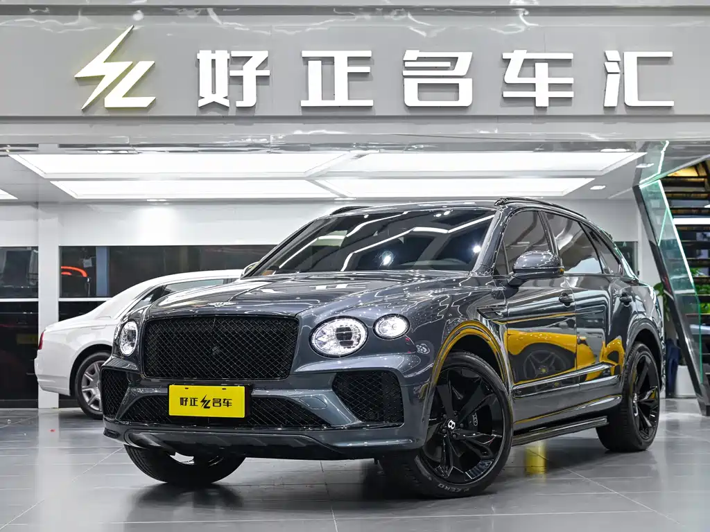 Bentley Bentayga 2022 — фото 1