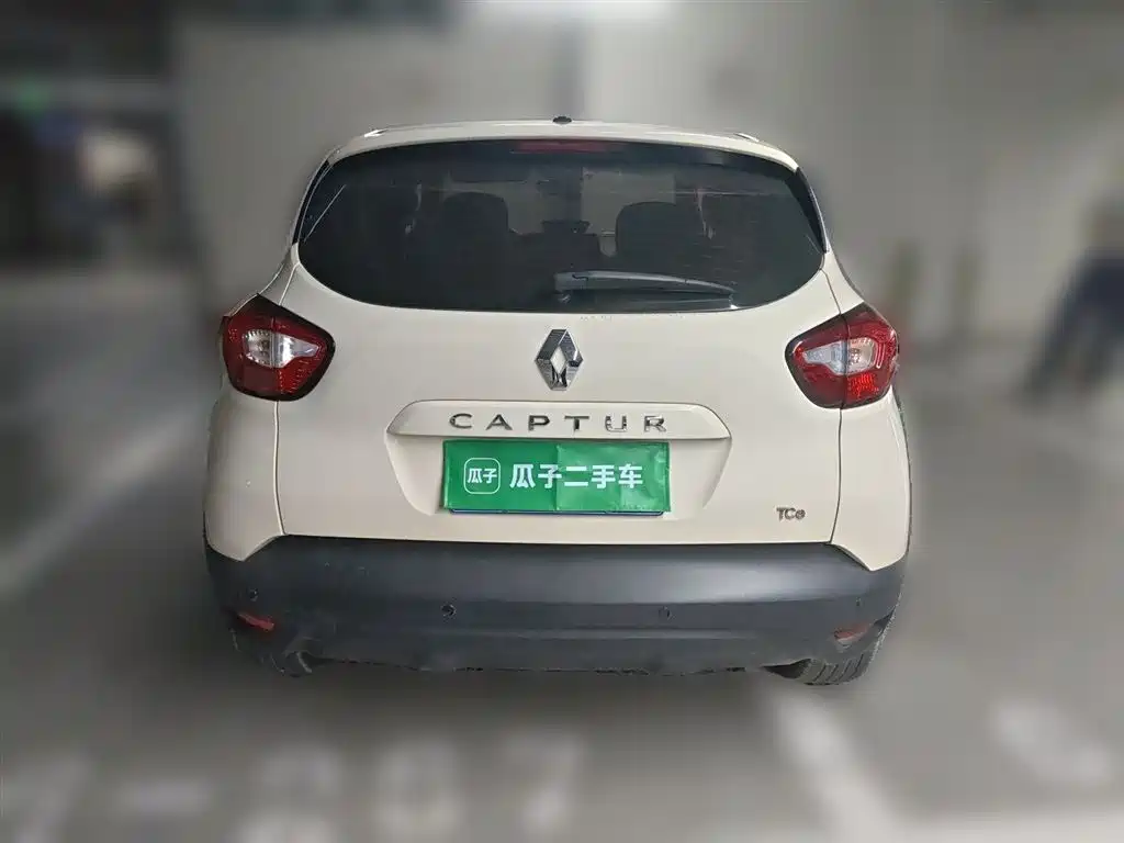 Renault Captur 2019 — фото 3