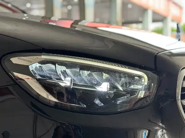 Mercedes-Benz E-Class 2023