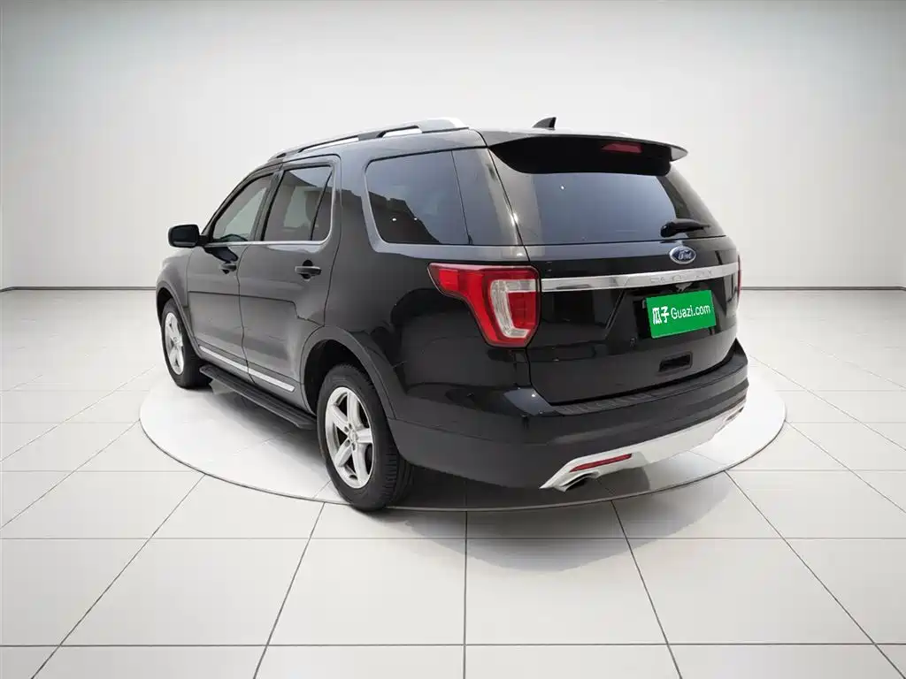 Ford Explorer 2018 — фото 4
