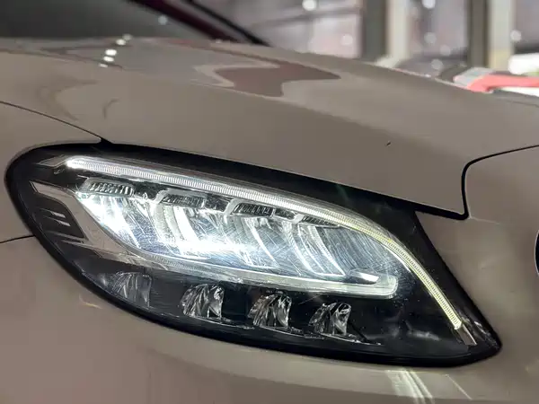 Mercedes-Benz C-Class 2020