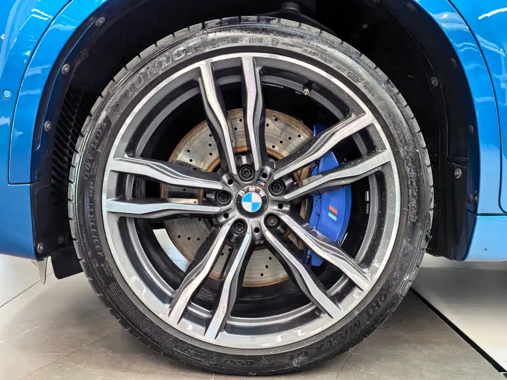 BMW X6 M 2016 — фото 7