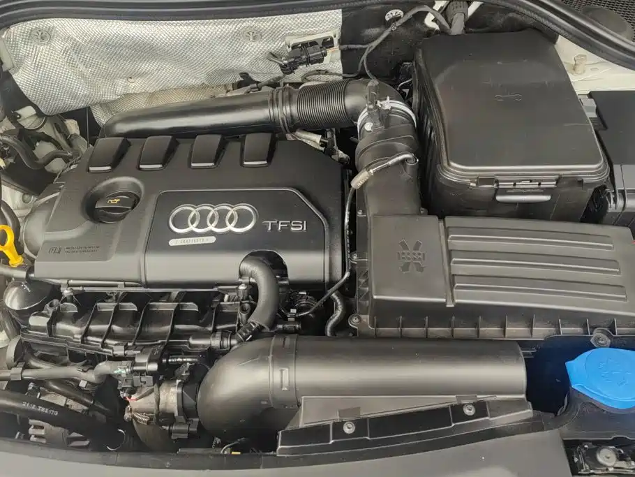 Audi Q3 2016 — фото 10