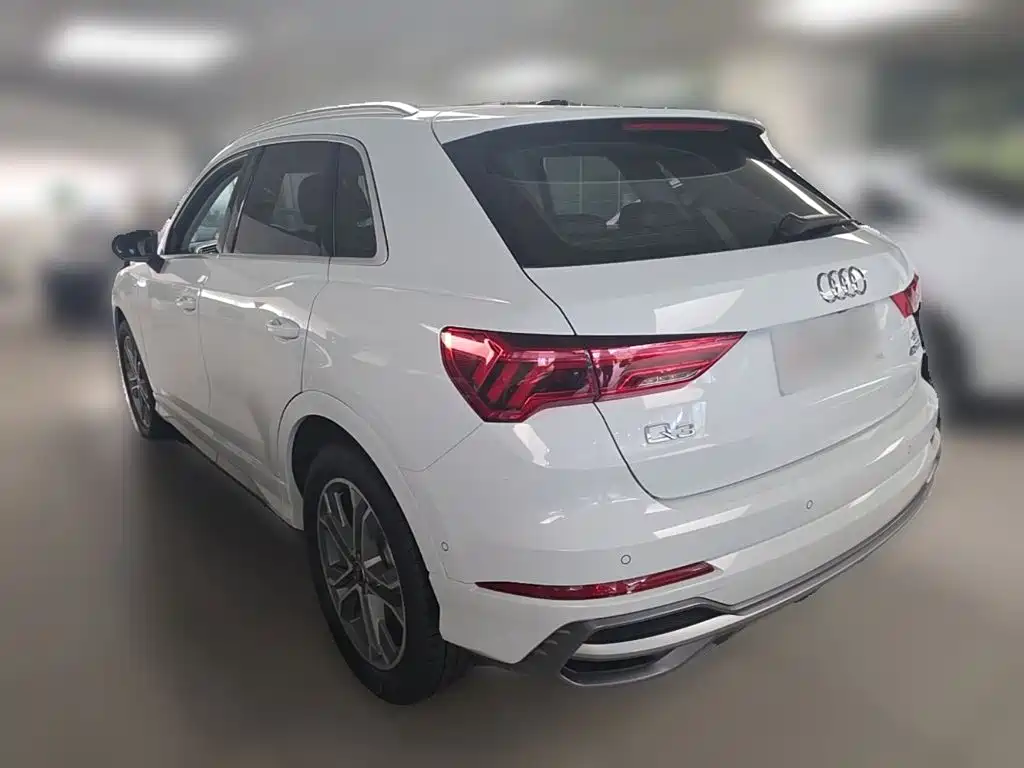 Audi Q3 2023 — фото 9