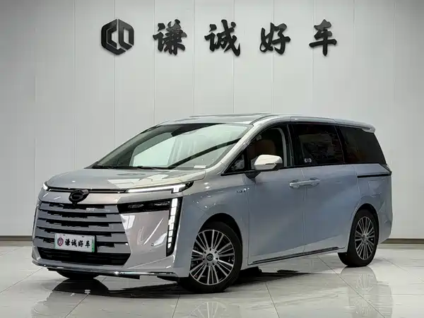 GAC Trumpchi E8 PHEV 2024