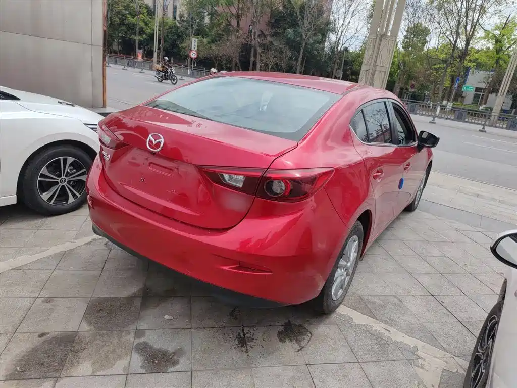 Mazda 3 Axela 2018 — фото 7