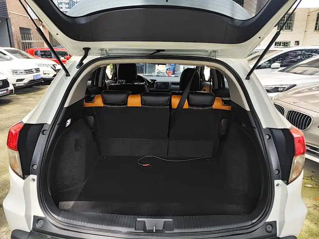 Honda Vezel 2021 — фото 19
