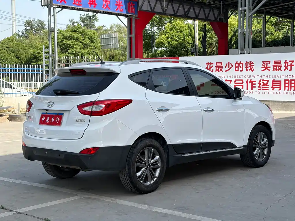 Hyundai ix35 2014 — фото 17