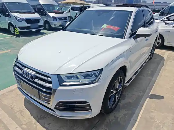 Audi Q5L 2021