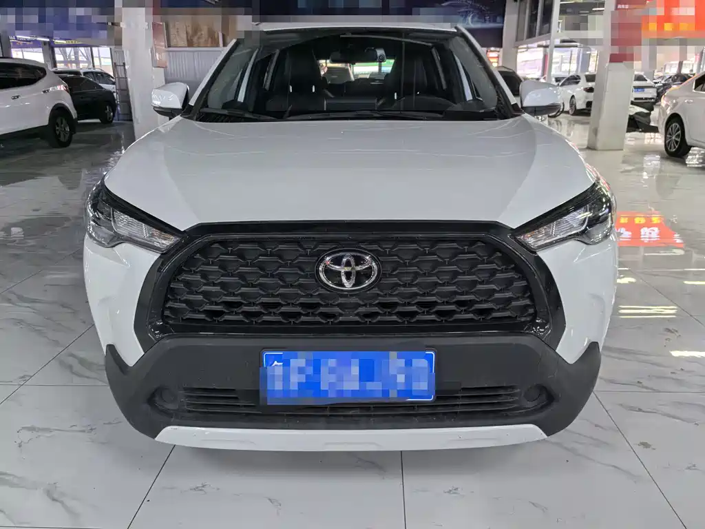 Toyota Corolla Cross 2022 — фото 2