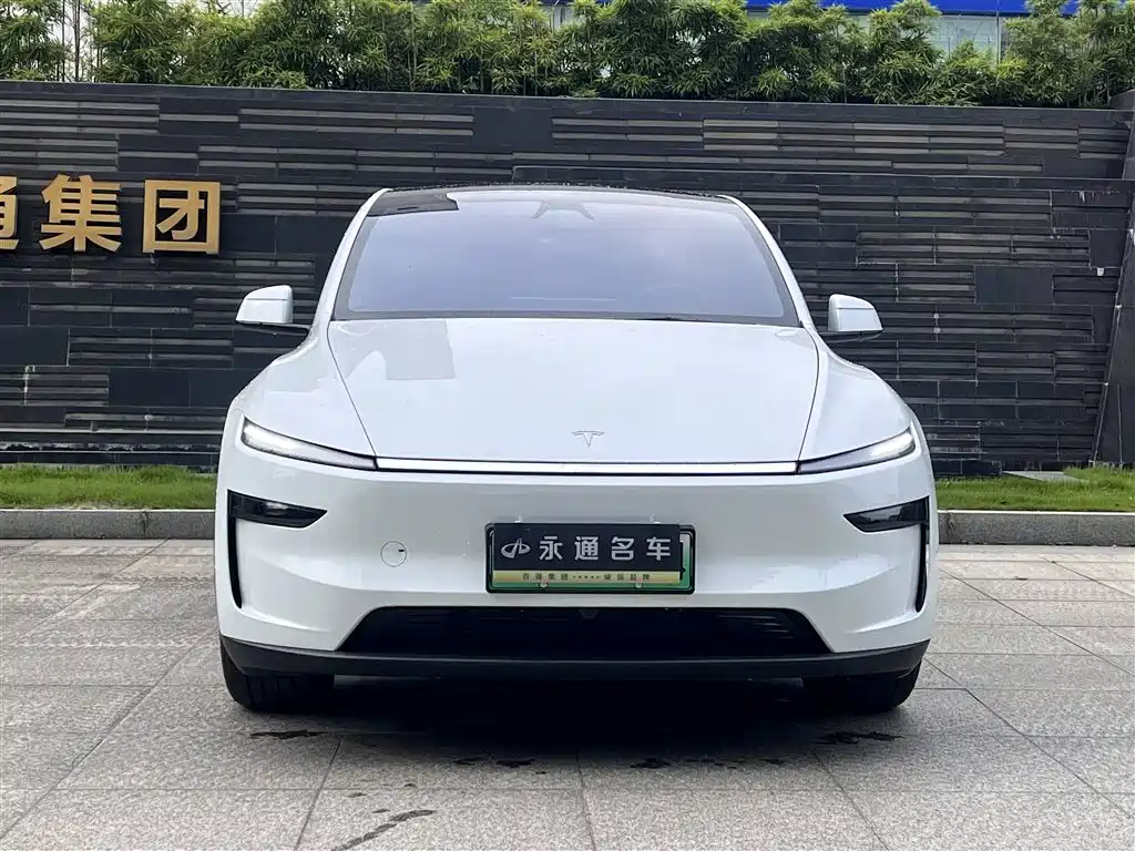 Tesla Model Y 2026 — фото 2