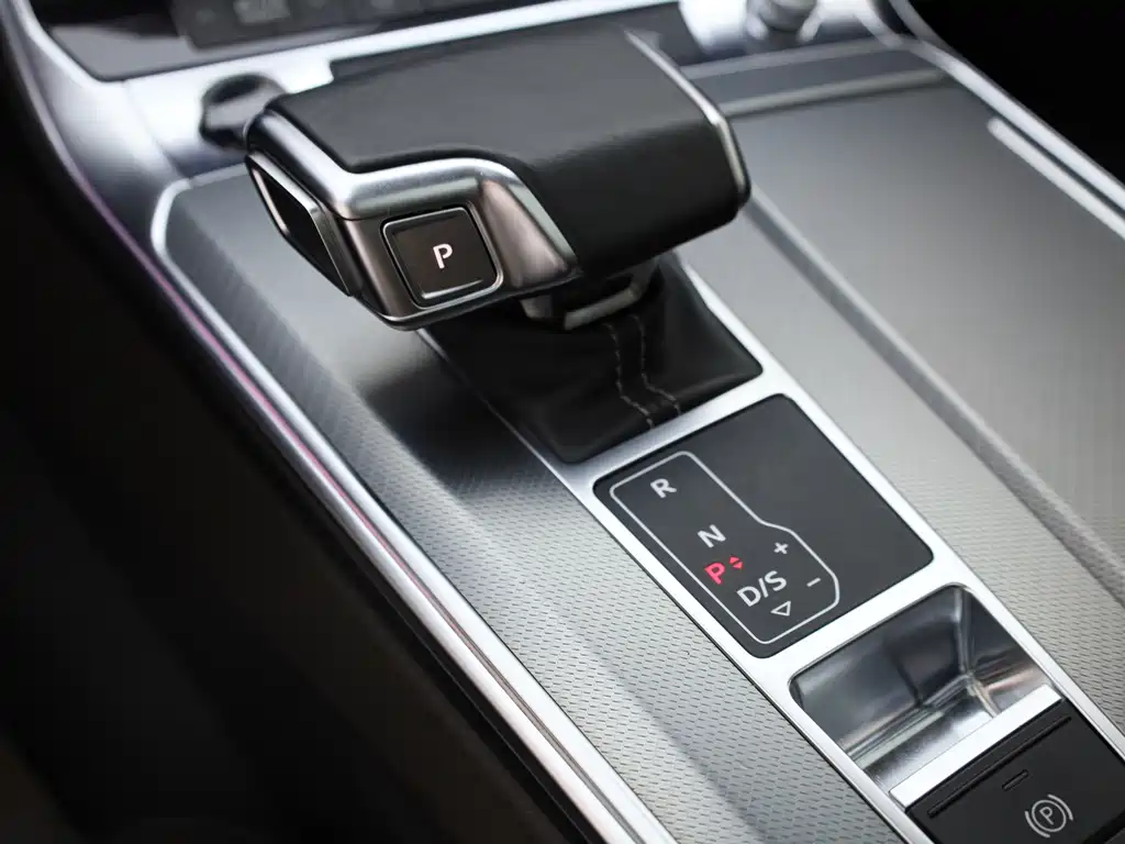 Audi A7L 2024 — фото 31