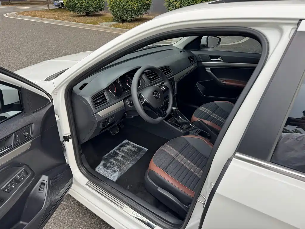 Volkswagen Lavida 2020