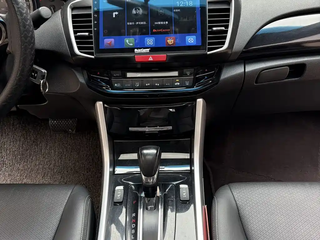 Honda Accord 2017 — фото 7