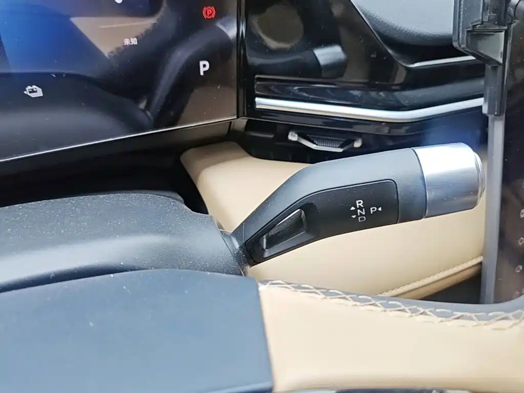 Geely Galaxy L6 2024 — фото 14
