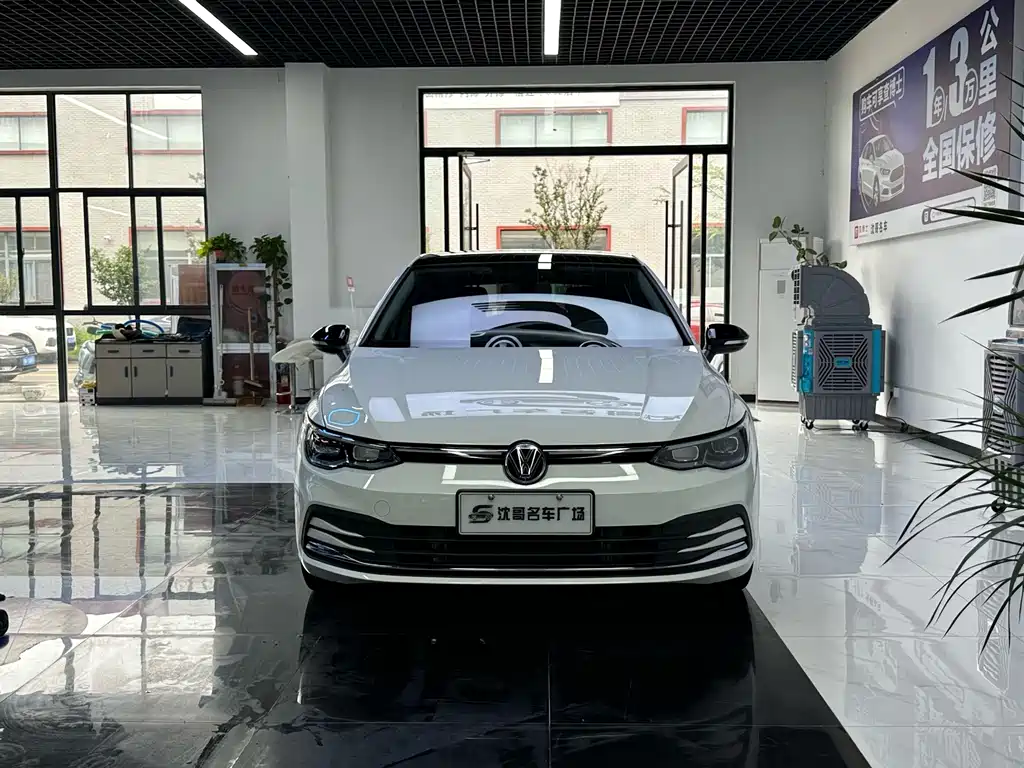 Volkswagen Golf 2023