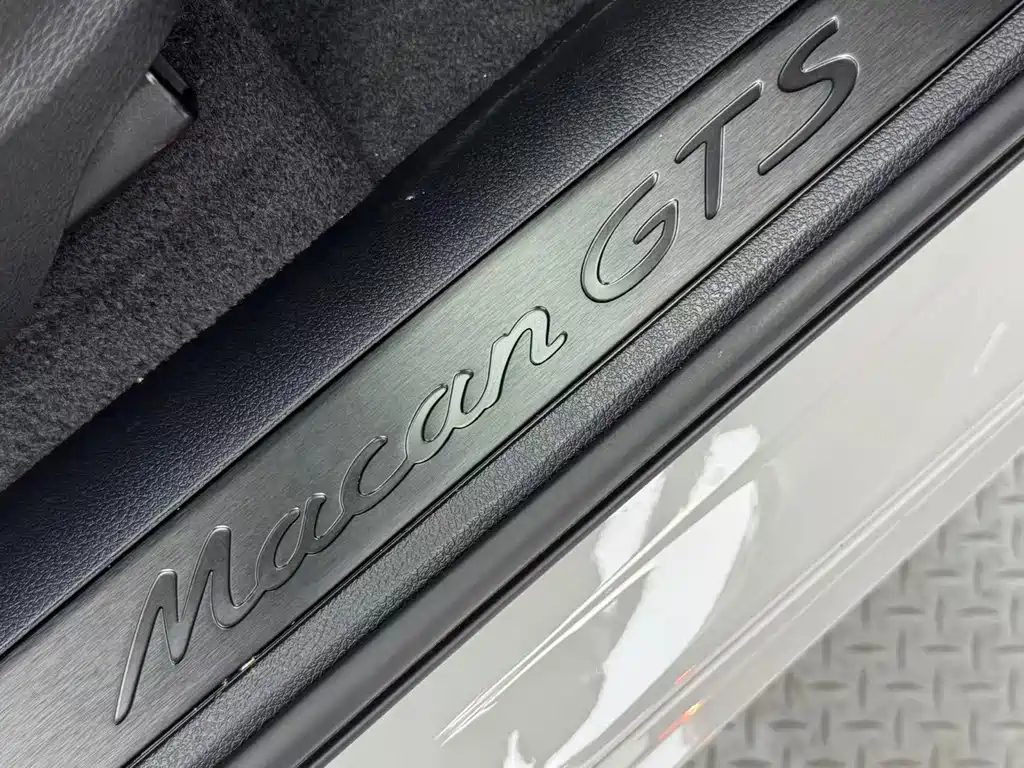 Porsche Macan 2022 — фото 10