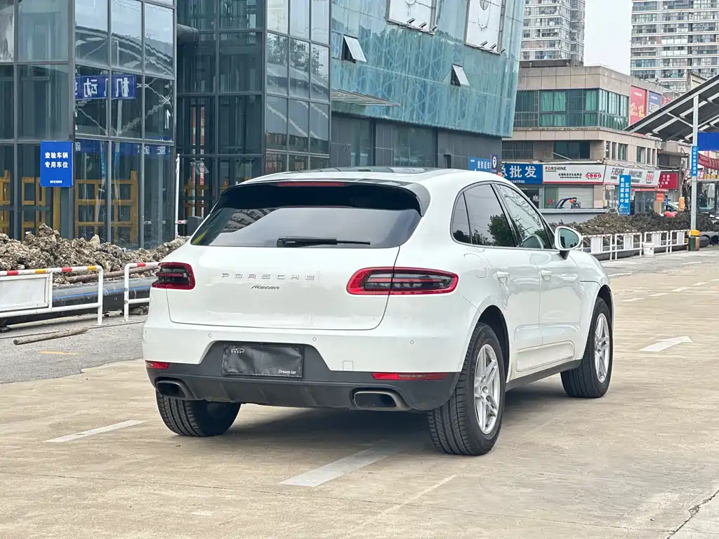 Porsche Macan 2017 — фото 9