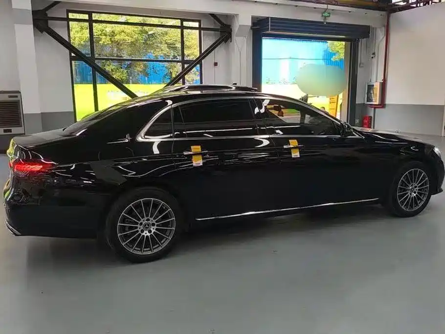Mercedes-Benz E-Class 2023