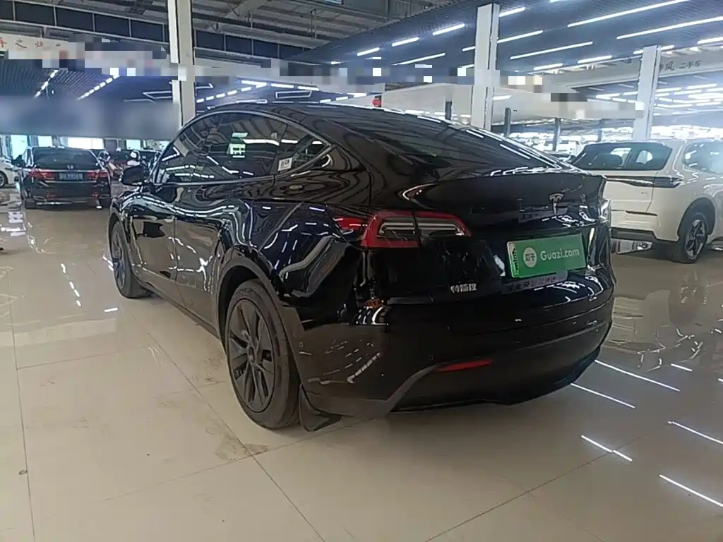 Tesla Model Y 2023 — фото 5