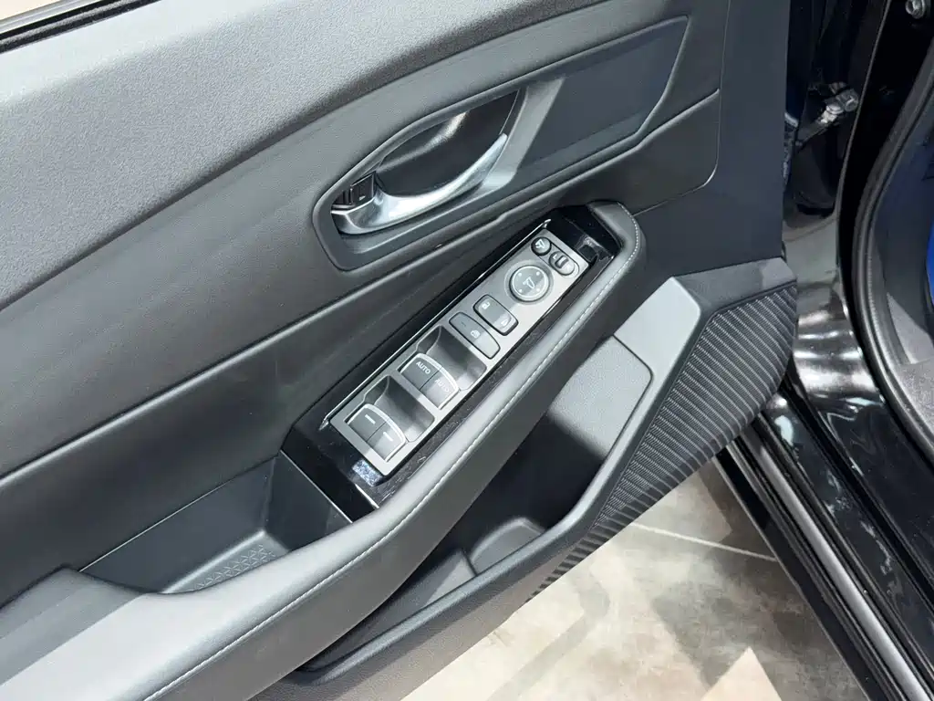 Honda Inspire 2025 — фото 16
