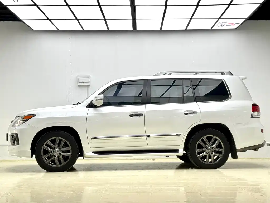 Lexus LX 2016 — фото 3