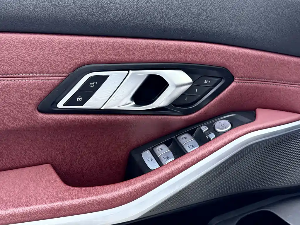 BMW 3 Series 2023 — фото 16