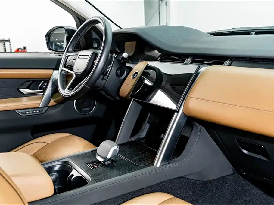 Land Rover Discovery Sport 2024 — фото 18