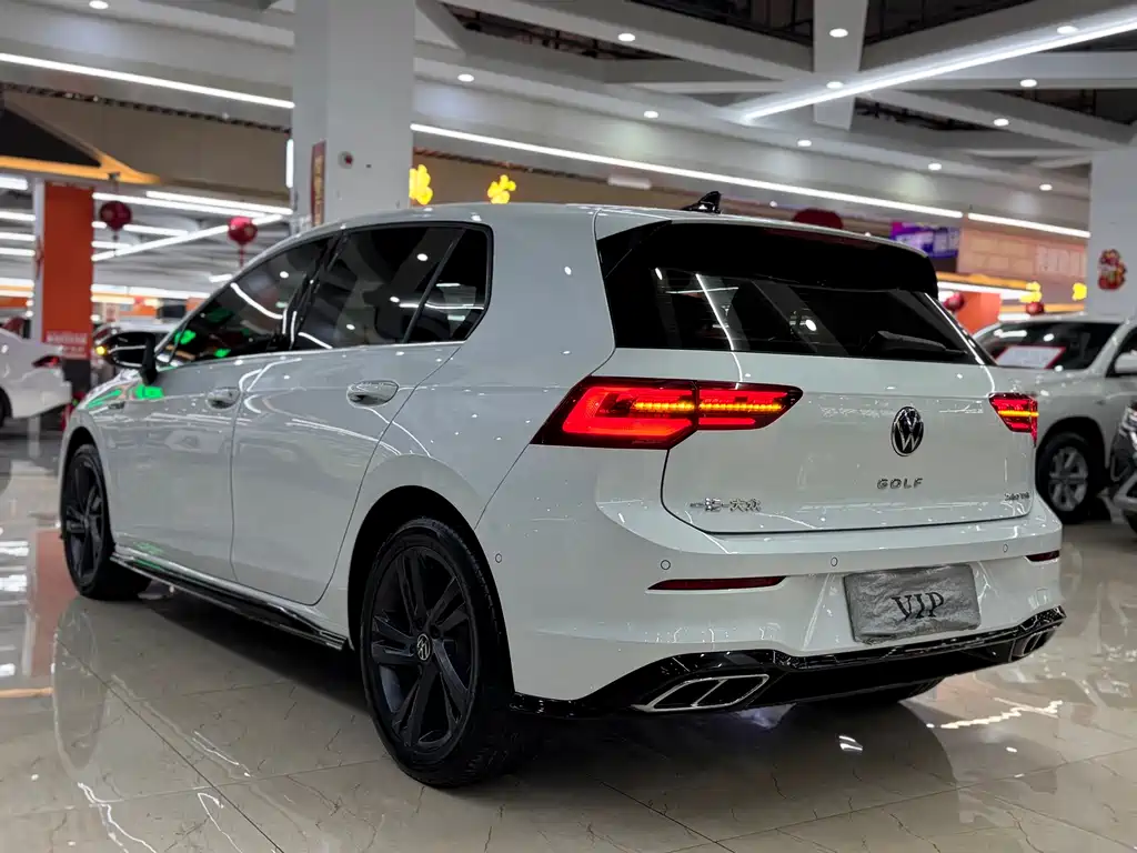Volkswagen Golf 2023