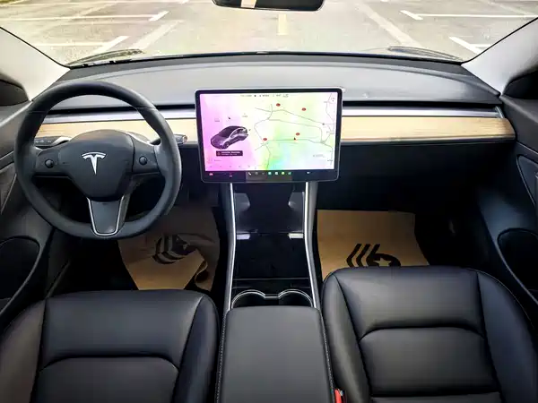 Tesla Model 3 2020