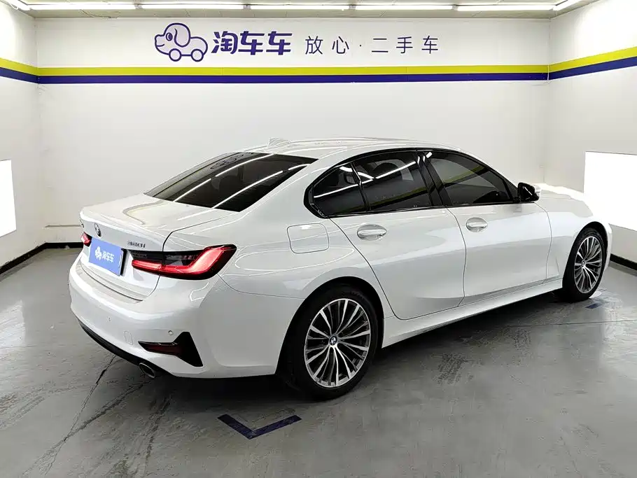 BMW 3 Series 2021