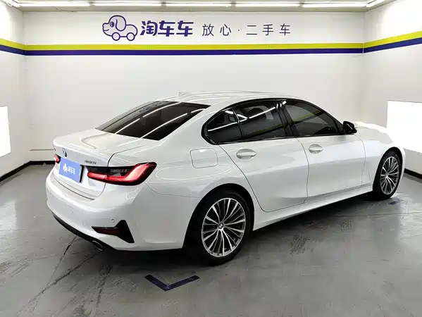 BMW 3 Series 2021