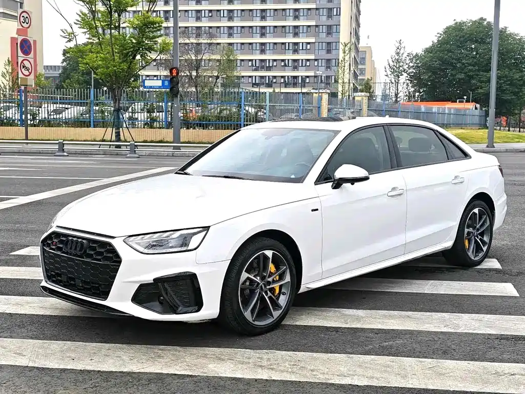 Audi A4L 2021