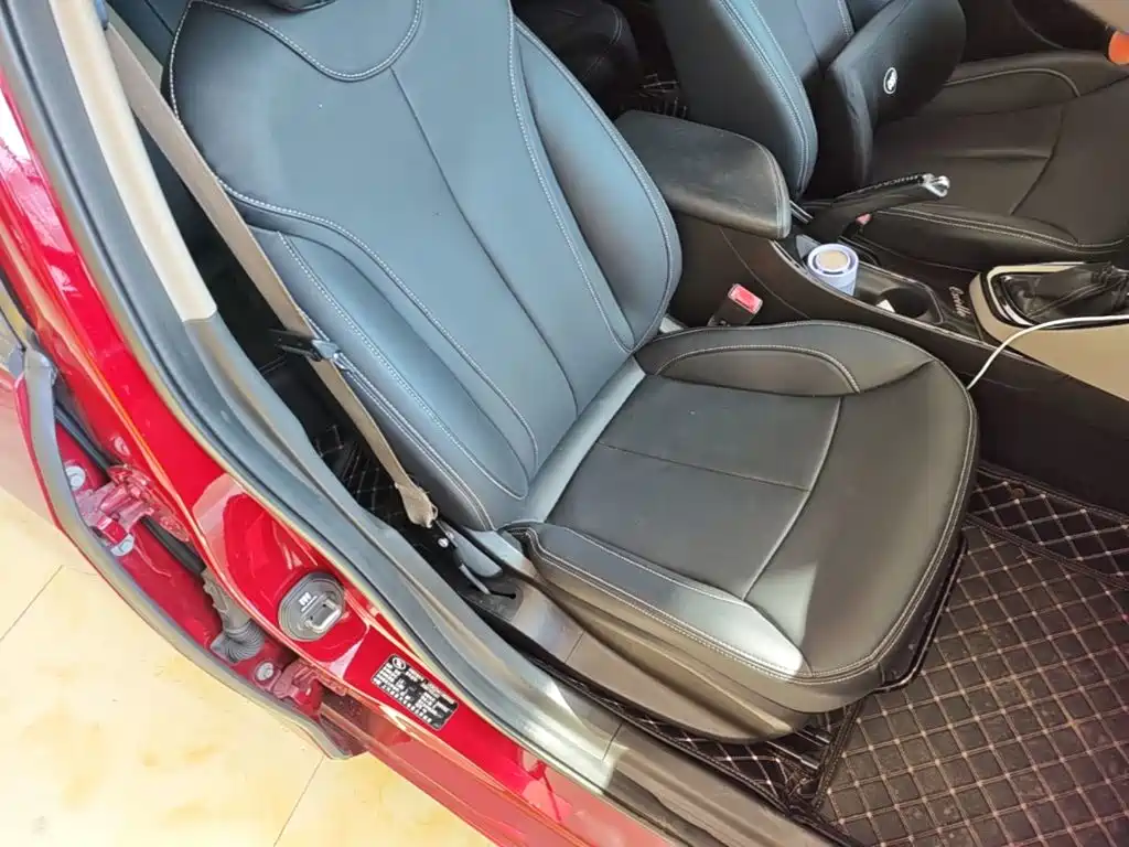 Buick Excelle 2018 — фото 25