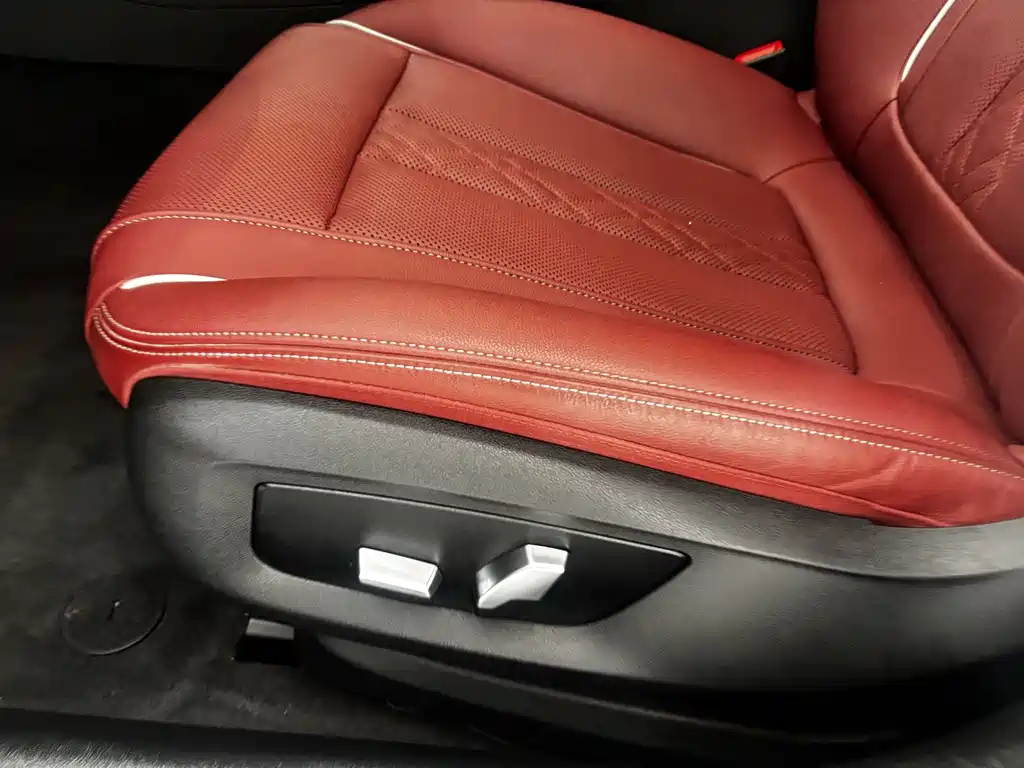 BMW 5 Series New Energy 2024 — фото 12
