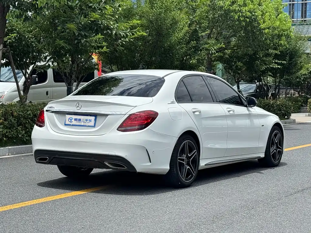 Mercedes-Benz C-Class 2021