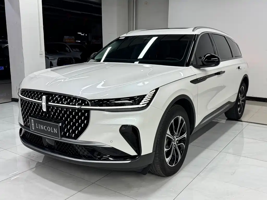 Lincoln Nautilus 2025