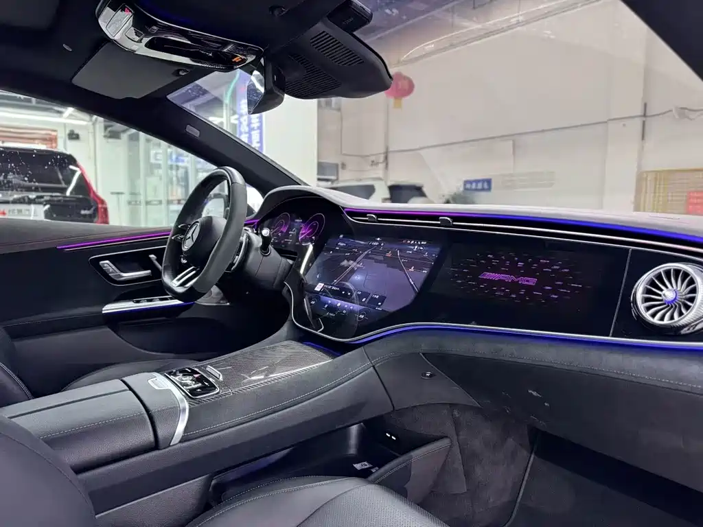 Mercedes-Benz EQE AMG 2023 — фото 5