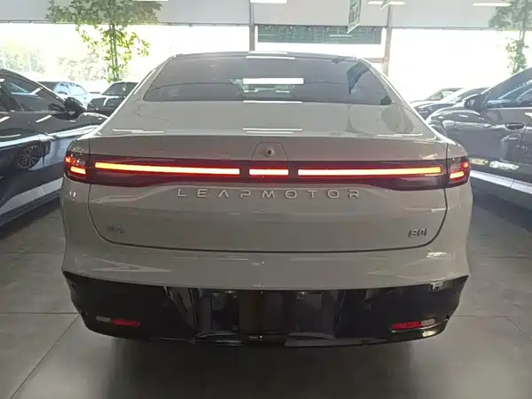 Leapmotor B01 2026