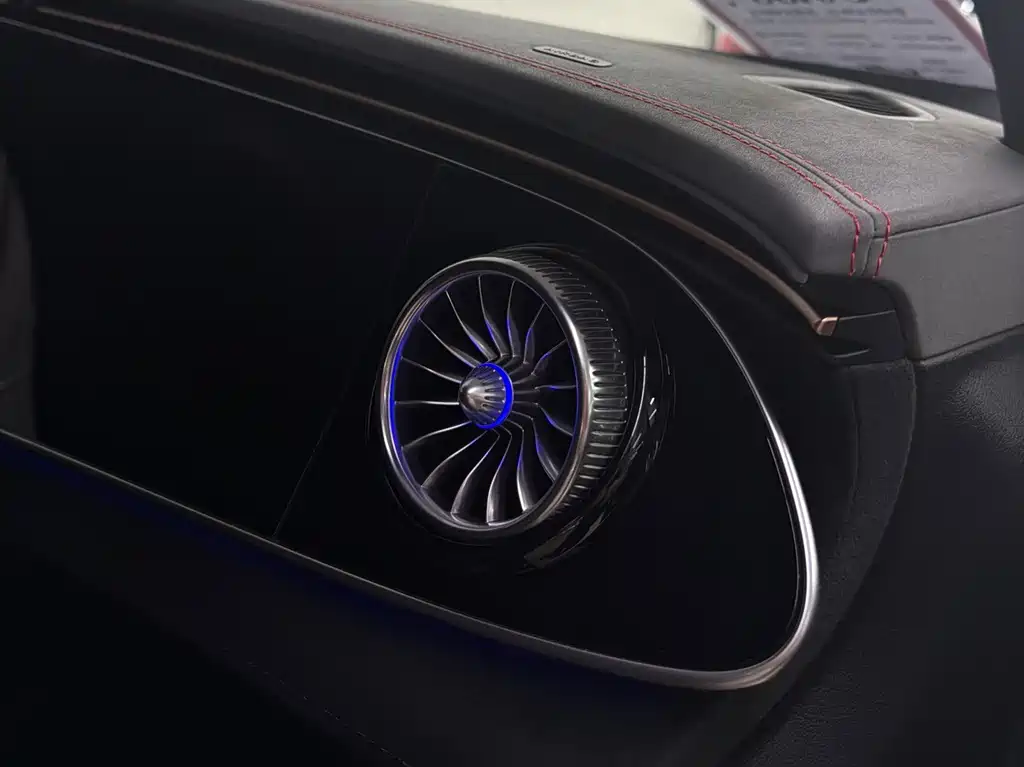 Mercedes-Benz EQE AMG 2023 — фото 15