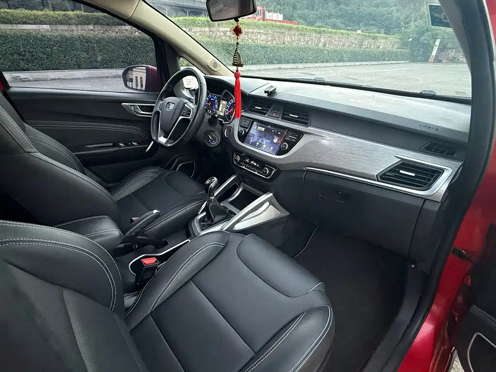 Geely Vision X3 2019 — фото 10
