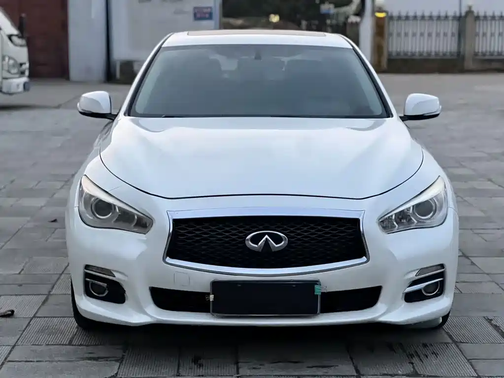 Infiniti Q50L 2016 — фото 2