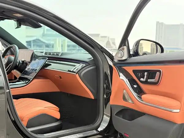 Mercedes-Benz S-Class 2024