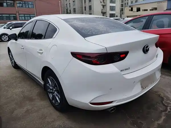 Mazda 3 Axela 2022
