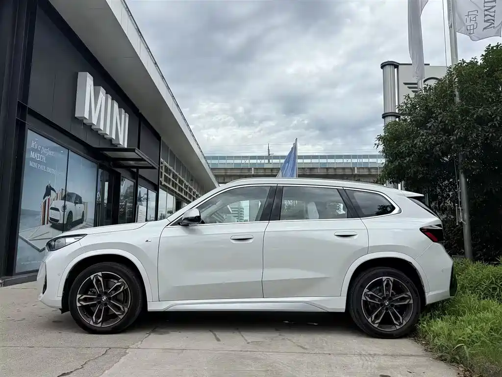 BMW X1 2025