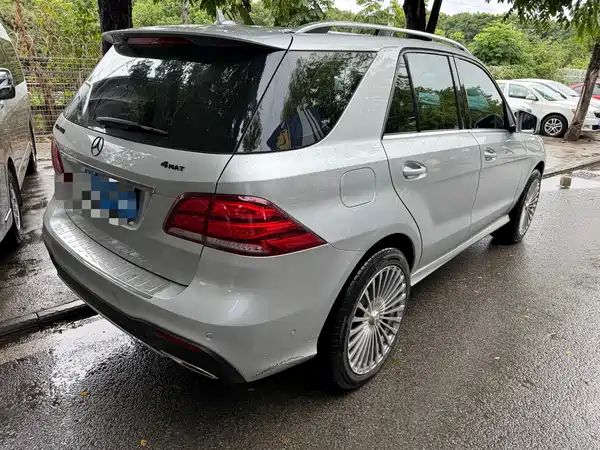 Mercedes-Benz GLE 2016