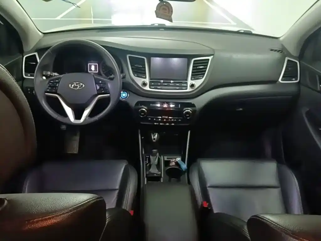 Hyundai Tucson 2016 — фото 10