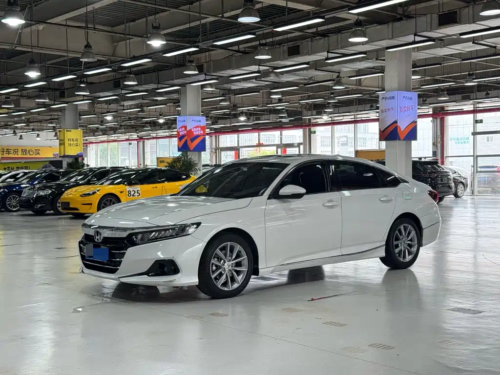 Honda Accord 2022 — фото 1
