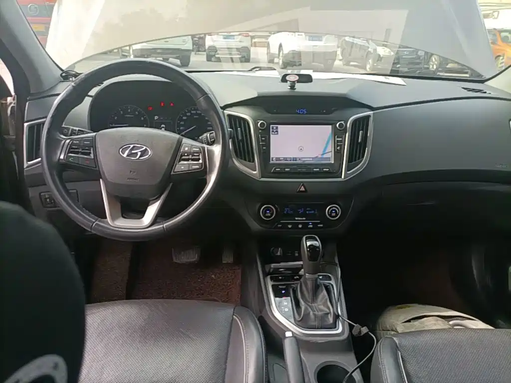 Hyundai ix25 2014 — фото 10