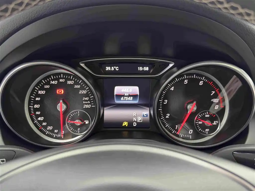 Mercedes-Benz GLA 2018 — фото 17